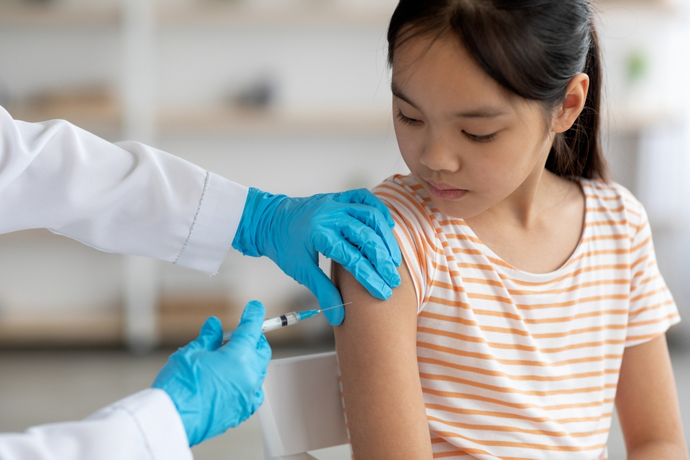 Entenda a importância de manter em dia a carteira de vacinação das crianças